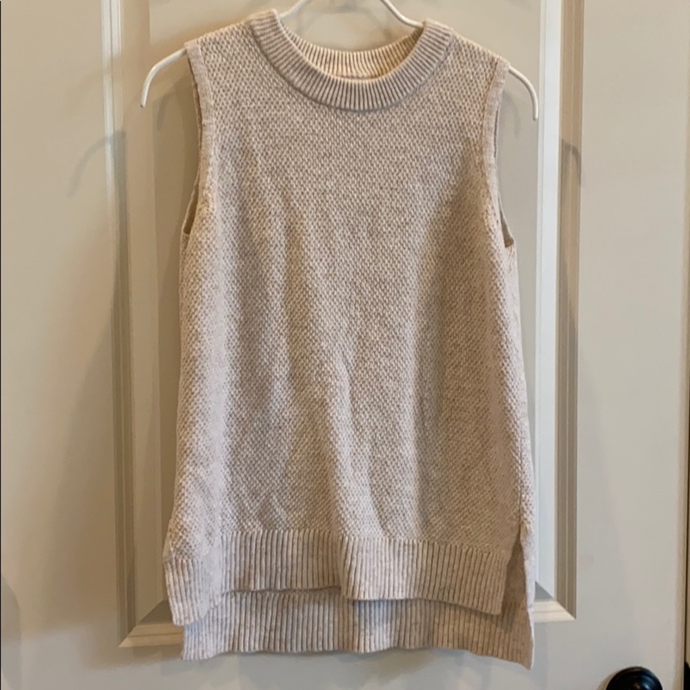 Loft Sleeveless Sweater Top